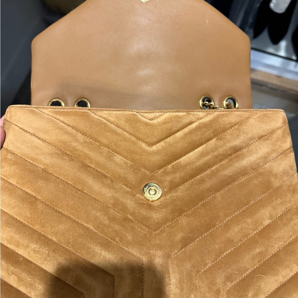 ***MINT CONDITION*** Medium YSL Suede Loulou Shoulder Bag in Camel - Picture 11 of 14